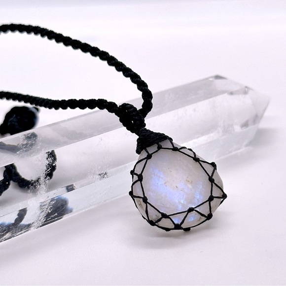 NATURAL Rainbow Moonstone Artisan Macramé Boho Necklace - Picture 3 of 5